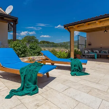Mediterranean Countryside Retreat Ferienhaus Brstanovo