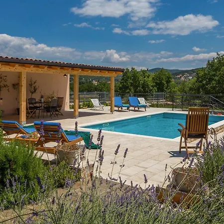 Mediterranean Countryside Retreat Ferienhaus *