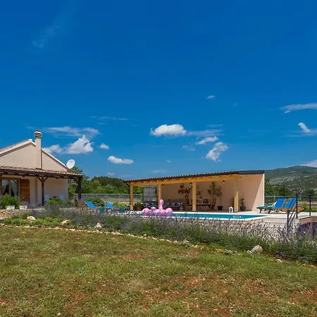 Mediterranean Countryside Retreat * Brstanovo