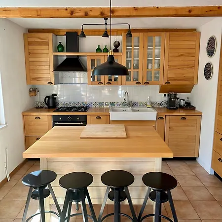 Mediterranean Countryside Retreat Brstanovo